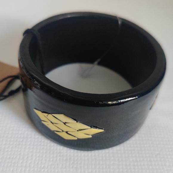 SALE 2/$29 Matt and Nat black and gold lacquer bracelet - Picture 9 of 12